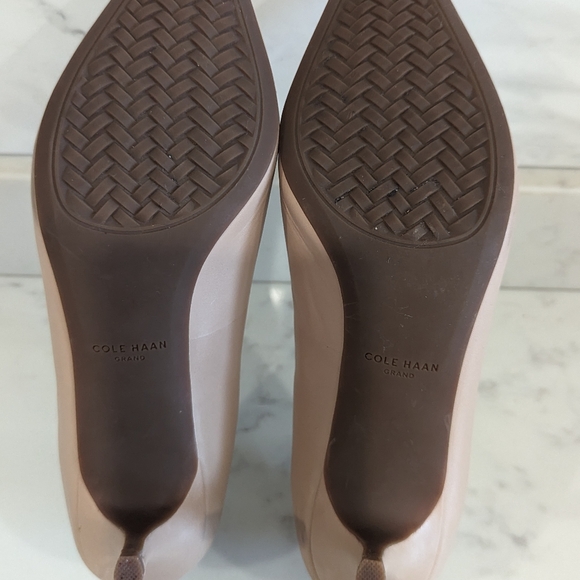 Cole Haan Women's The Go to Park Pumps - Picture 5 of 9
